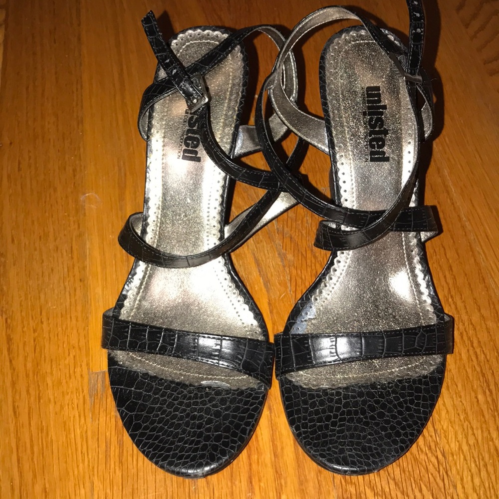 Open toed heel